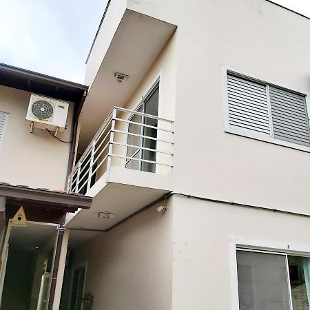 Pousada Morena Flor ฟลอเรียนอโปลิส ภายนอก รูปภาพ