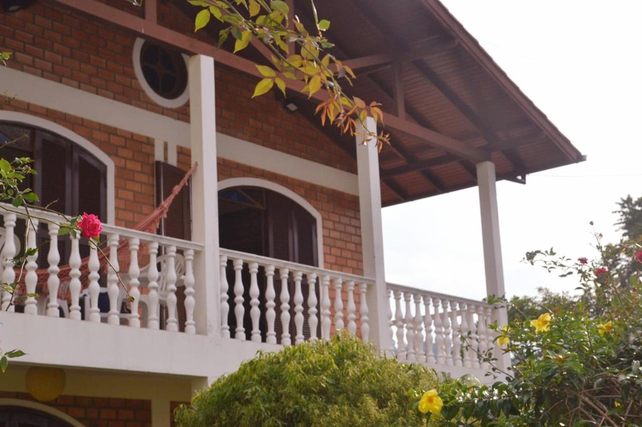 Pousada Morena Flor ฟลอเรียนอโปลิส ภายนอก รูปภาพ